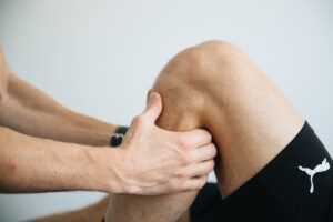 Więzadła w kolanie – budowa, funkcje i znaczenie więzadeł w stawie kolanowym